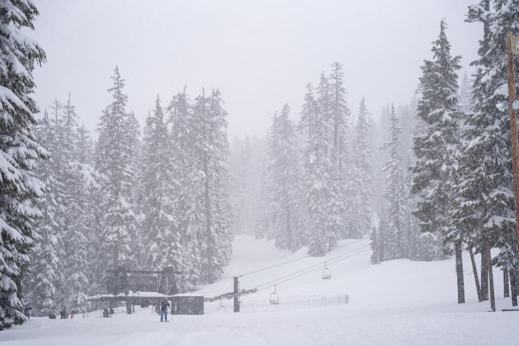 Overnight parking at Willamette Pass Ski Resort